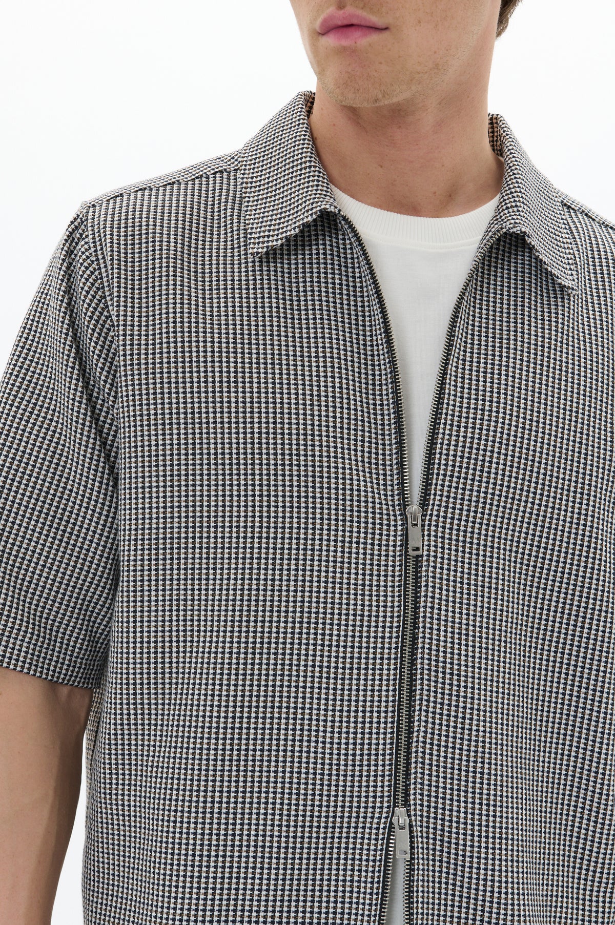 Braizy Short Sleeve Zip Up